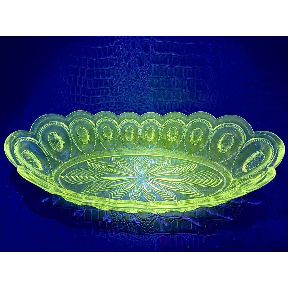 RARE 1904 EAPG OHIO GLASS CIRCLE & SWAG PEACOCK FEATHER CELERY DISH GLOWS! 🙌